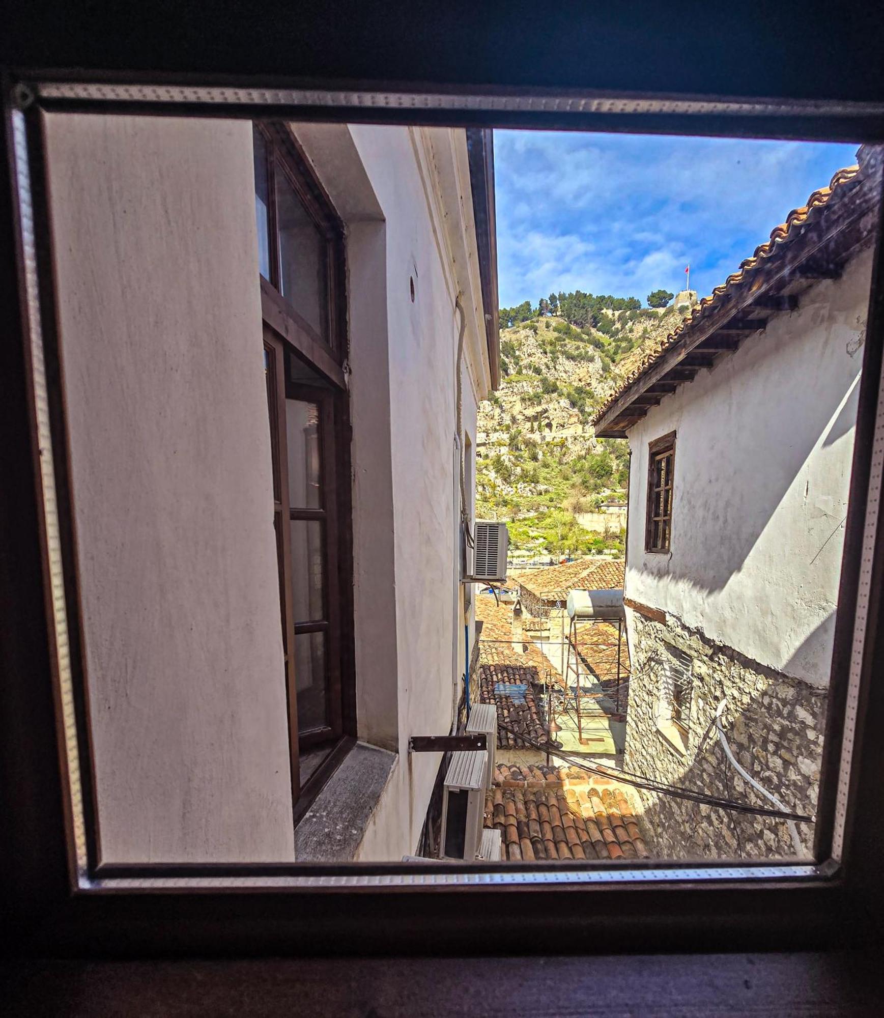 Hotel Gorica - Unesco Quarter Berat Buitenkant foto