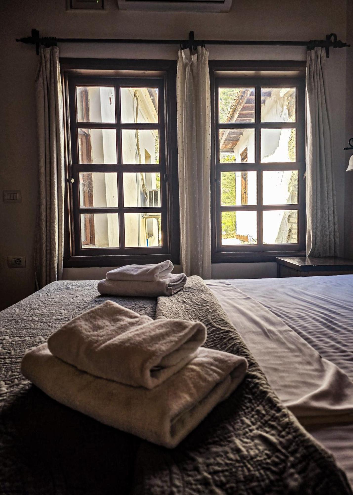 Hotel Gorica - Unesco Quarter Berat Buitenkant foto